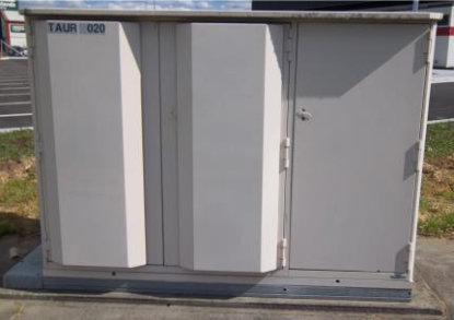 Cabinet 4